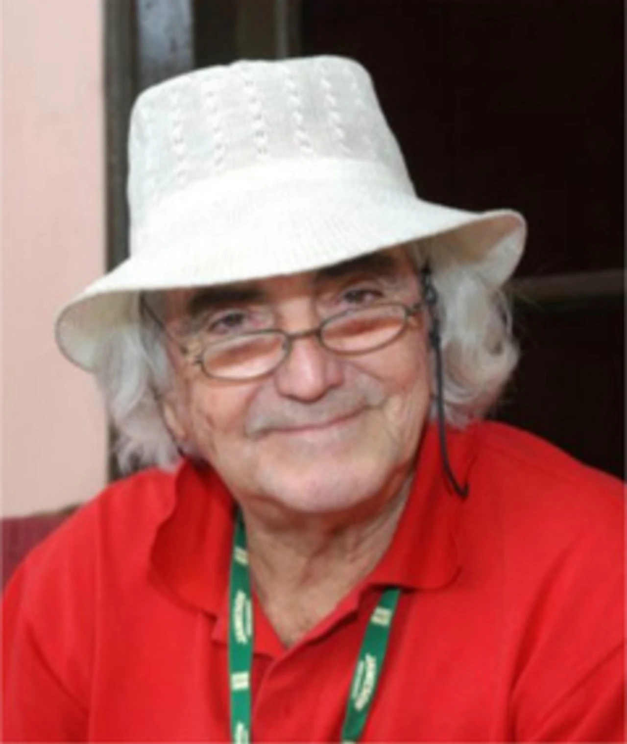 Rogelio París